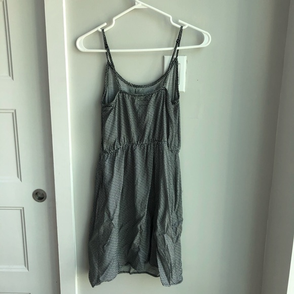 OLD NAVY Spaghetti Strap Dress - Picture 2 of 5